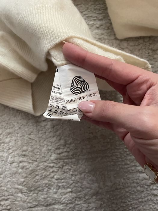 Дамски пуловер от вълна Benetton