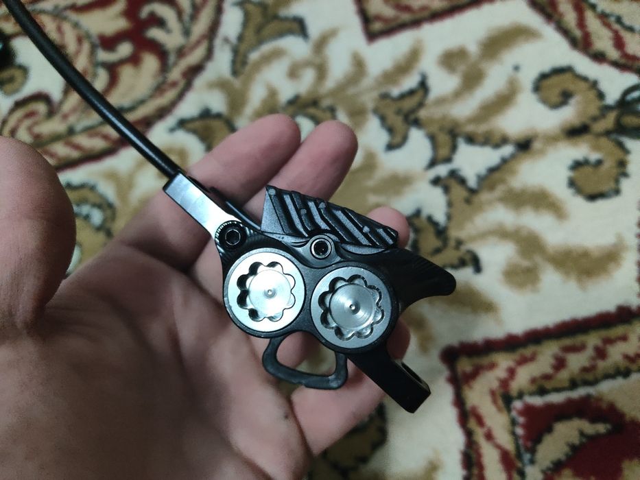 Тормоза 4х поршневые