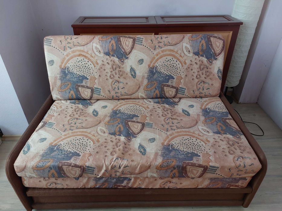 Легло с ракла, маса, диванче