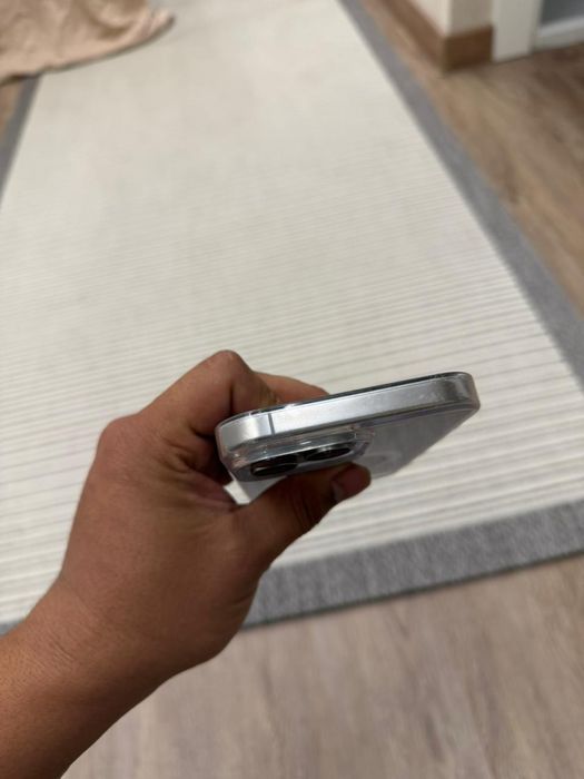 Продам iphone 16 pro max 256 gb е сим