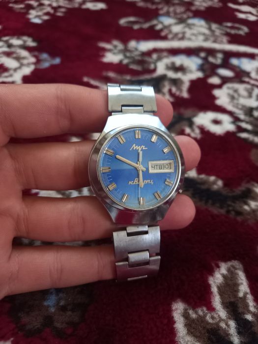 "Мир" SSSR Davrida ishlab chiqarilgan Sovet soatiSoati