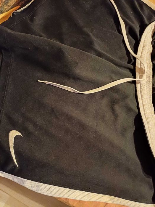 Изгодно Футболни шорти NIKE