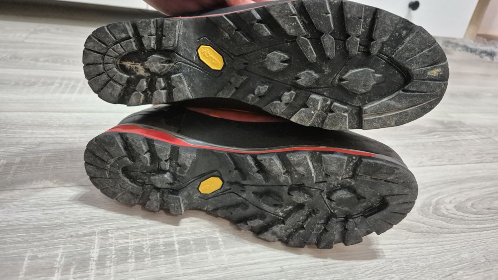 Bocanci 4 sezoane lowa alpine expert 2 gtx