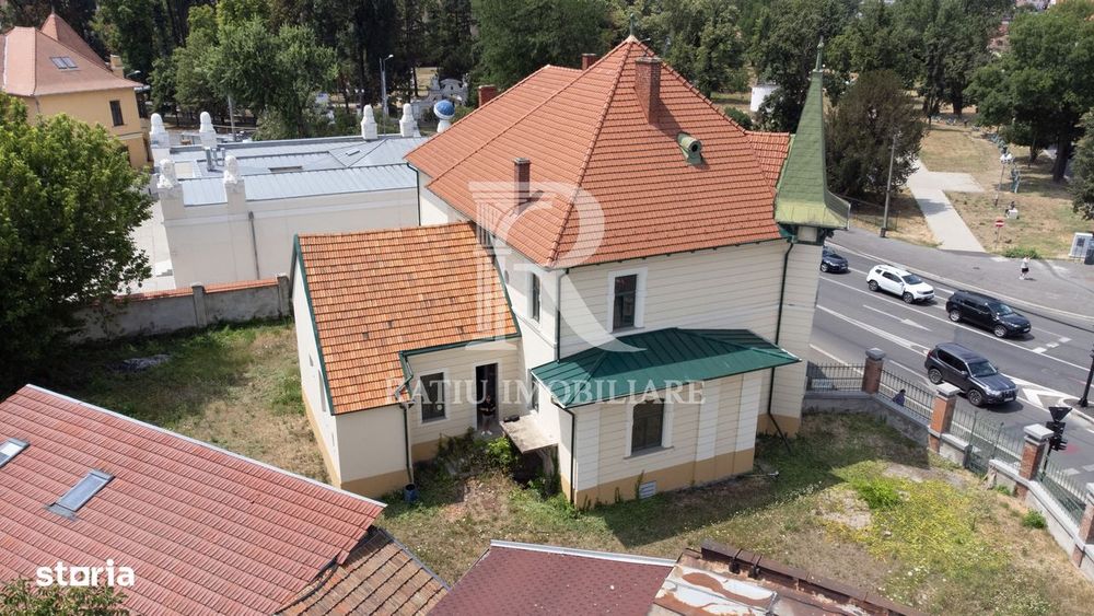 Investiție trophy asset | Clădire reprezentativă în centrul Oradiei