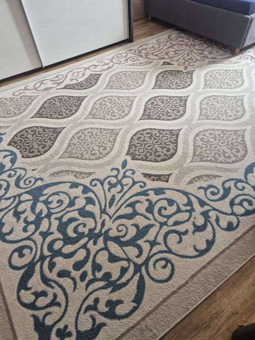 Продам       ковер