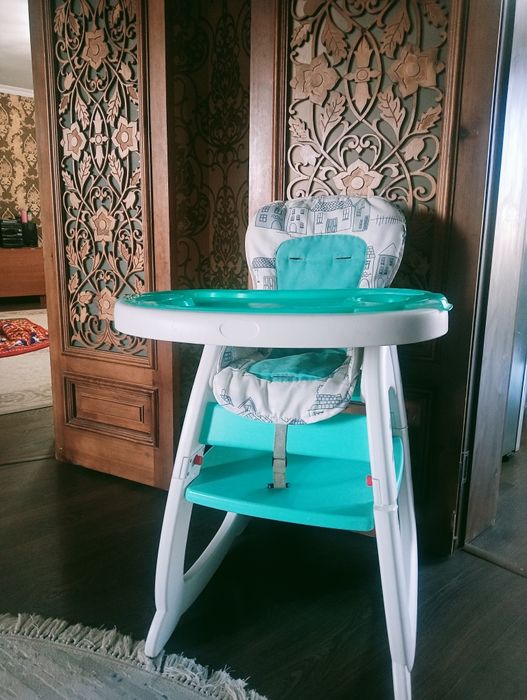 Продам  стульчик для кормления 2 в 1