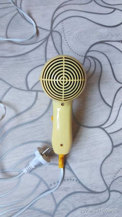 Фен для волос Clatronic