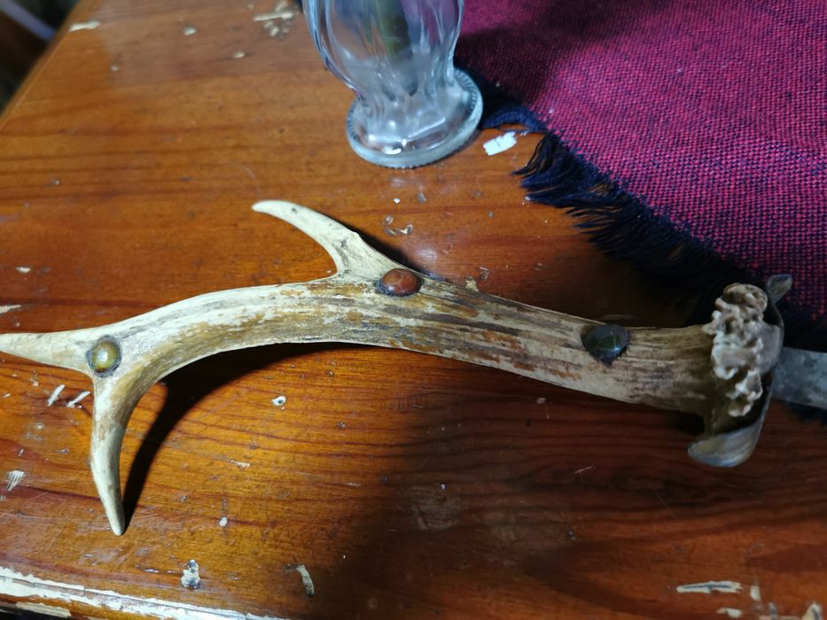 Колекционерски нож с рог от елен