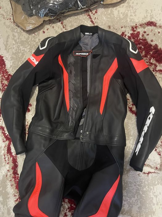 Echipament piele moto