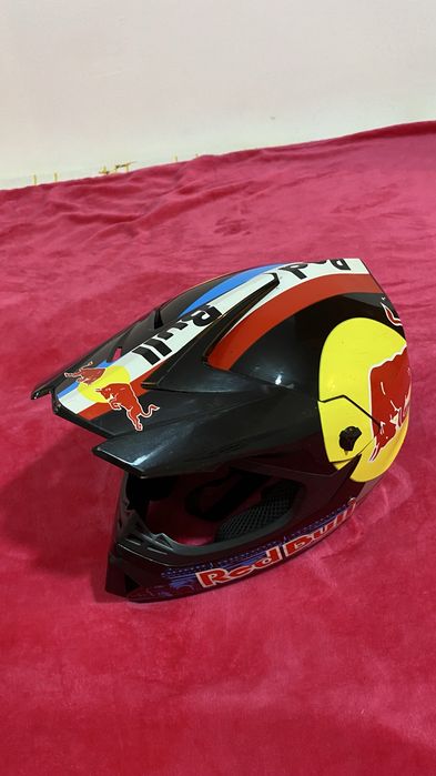 Мотошлемы Каска Redbull