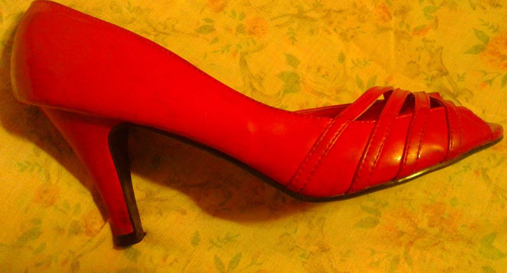 Обувь на каблуке