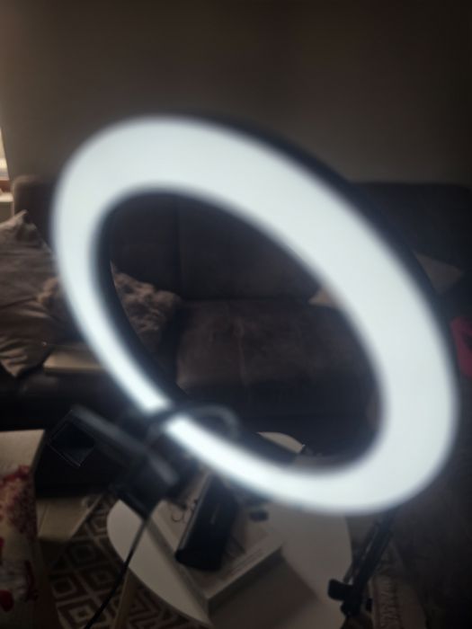 LED Ринг лампа с чупещо рамо и държач за телефон