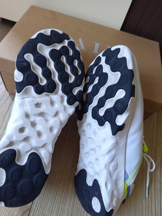 Дамски маратонки Nike Renew Element 55 Найк сникърси