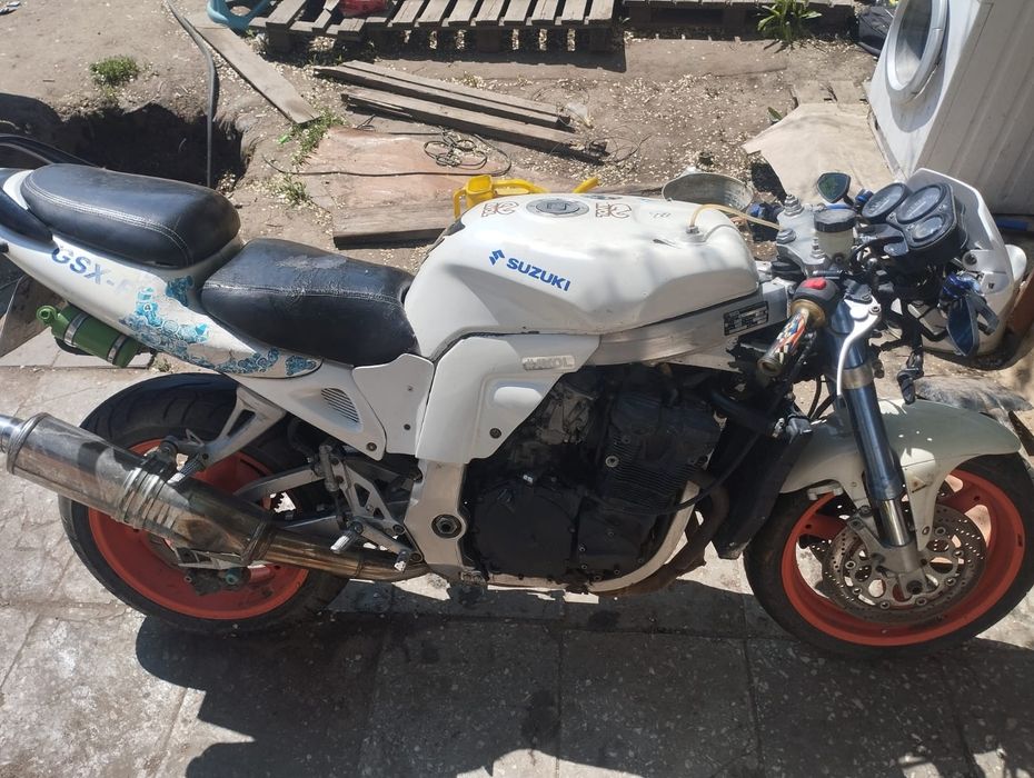 Продам мотоцикл Suzuki GSX-R750
