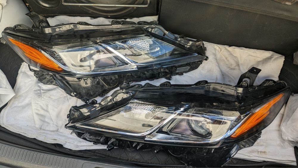 Фары Камри 70 SE оригинал