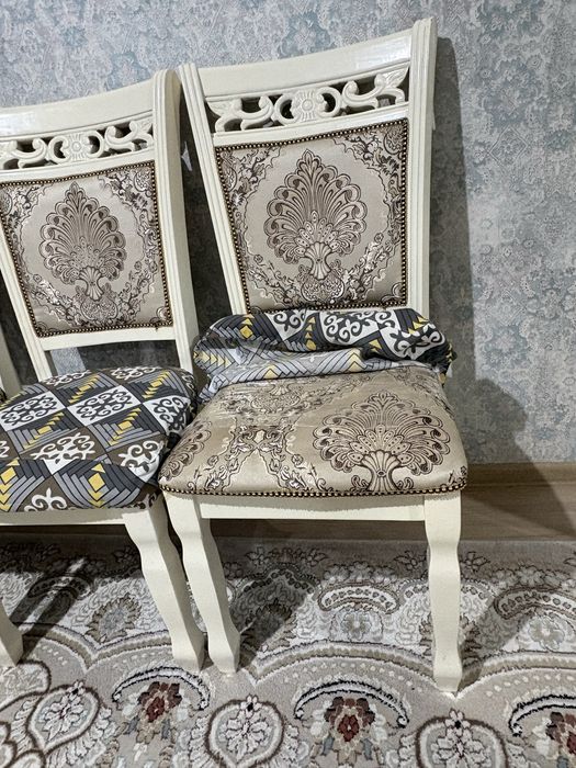 Продам стол трансформер и стулья