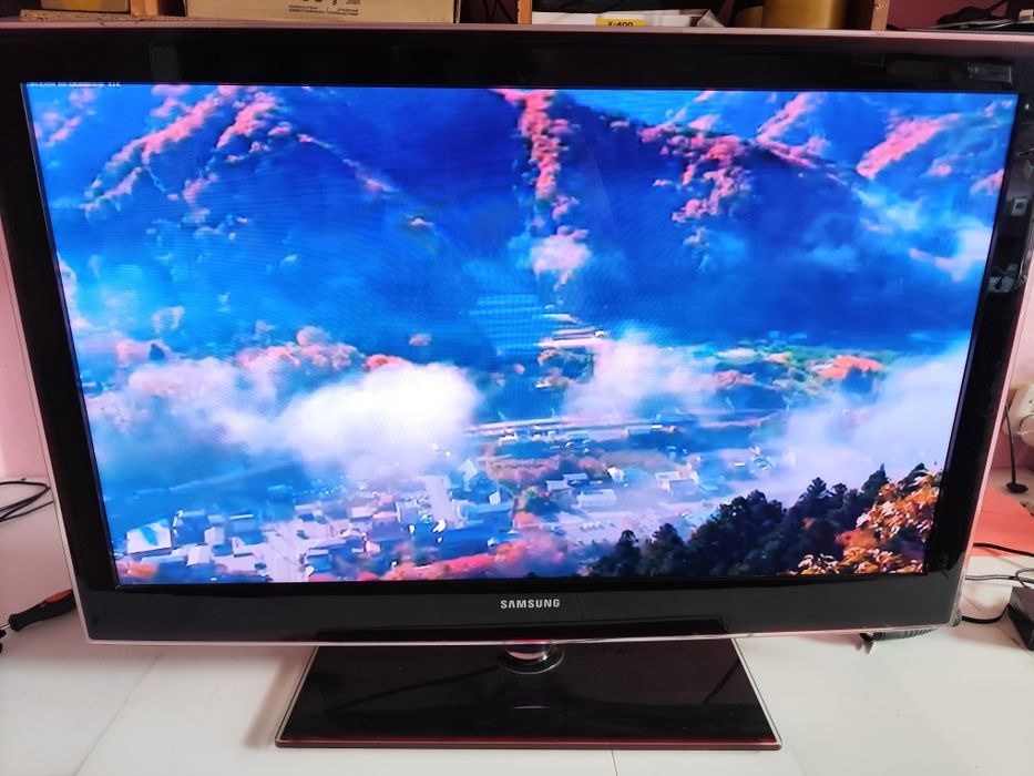 Samsung UE40B6000  не смарт 102см.