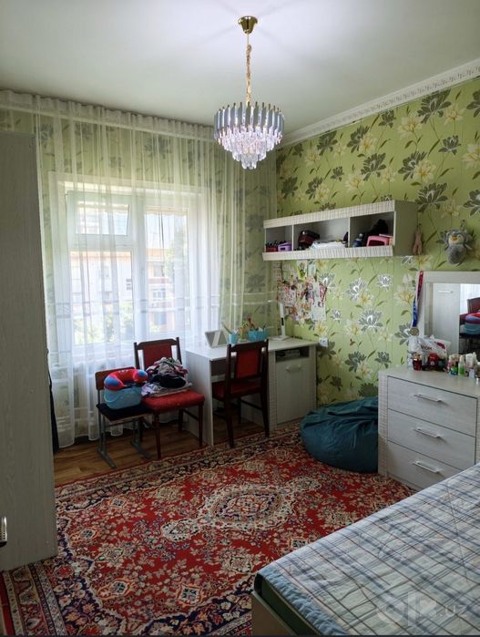 ТТЗ Хумаюн Мирзо Улугбек район продается квартира 4/5/9