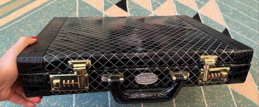 Продам набор столовых предметов