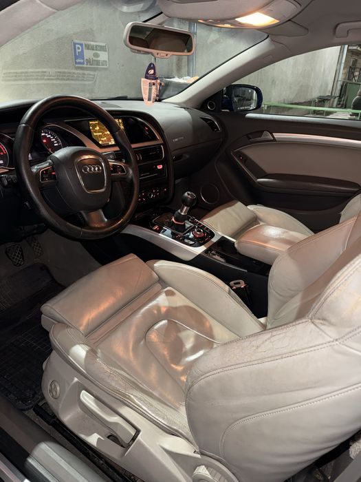 Audi A5 Coupe 2011 – 2.0 Diesel 211 CP – Manuală.