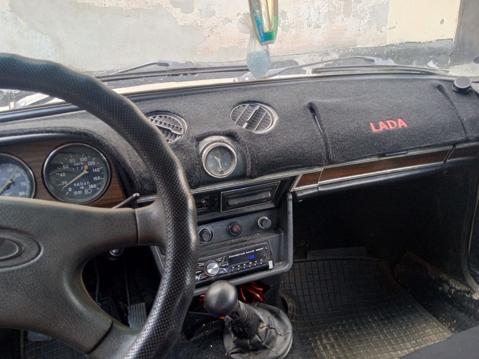 Продам ваз 21063
