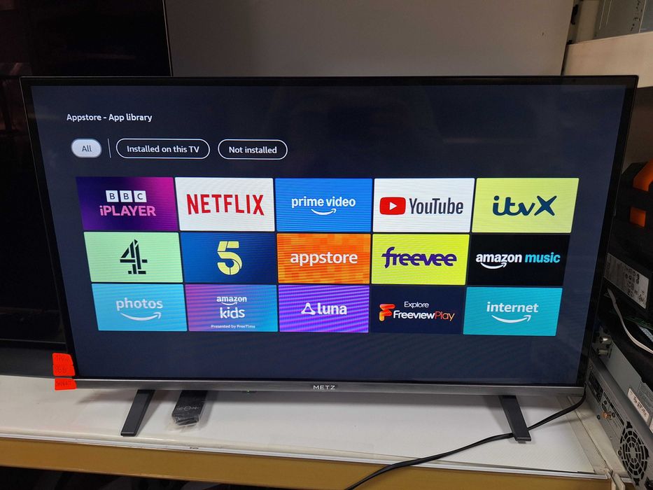 32" Smart TV Metz телевизор