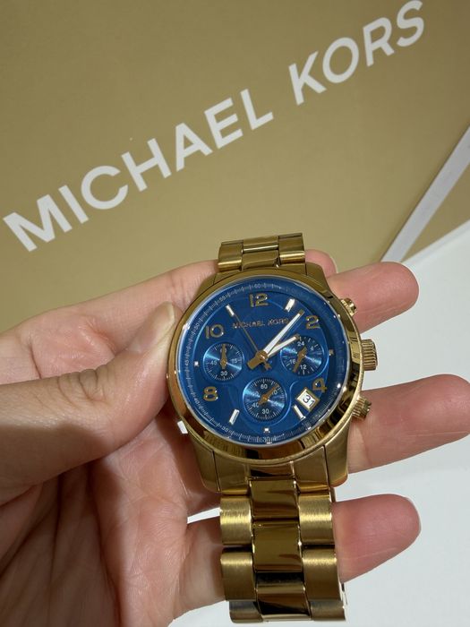 Продам часы Michael Kors