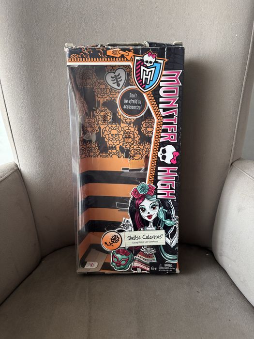 Коробка от Скелеты  монстр хай