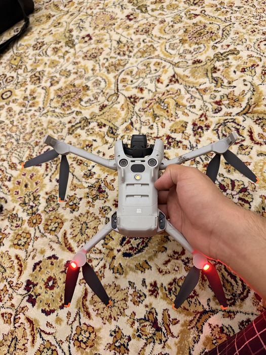 Дрон DJI Mini 4 Pro