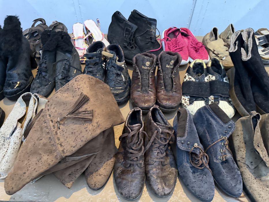 Lot 18 papuci - pantofi - ghete - cizme etc targ piata SH