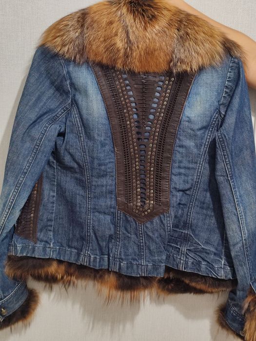 Продам джинсовую куртку