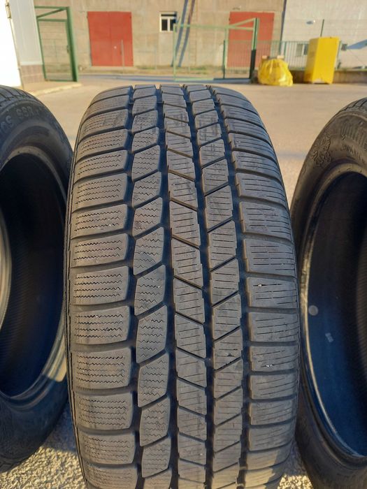 Зимни гуми CONTINENTAL  245/50/18 от BMV