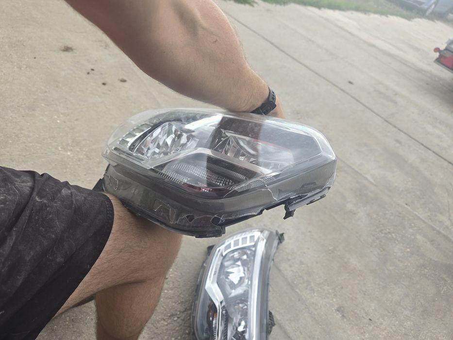 Far lampa dreapta fata Renault Express h7