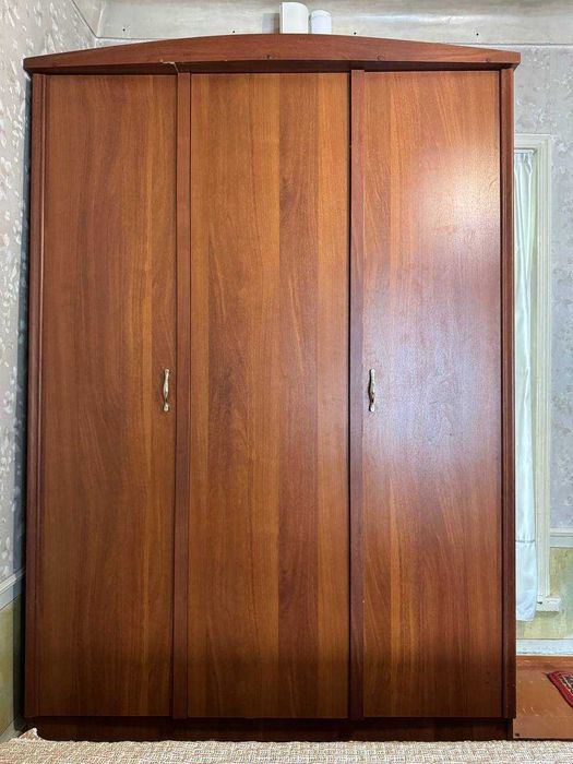 Мебель шкаф в хорошем состоянии
