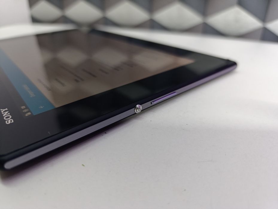 Tableta Sony Xperia model sgp 521 impecabila cu sim și 3gb ram