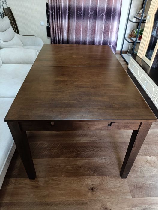 Стол обеденный и 8 стульев. Натуральное дерево