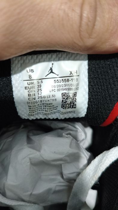 Оригинальные кроссовки Nike Air Jordan 1