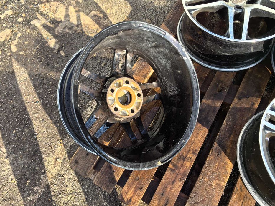 16 цола 5 х 112 мм Фолксваген / Ауди / Мерцедес / Шкода - 7 Инча/ ЕТ35