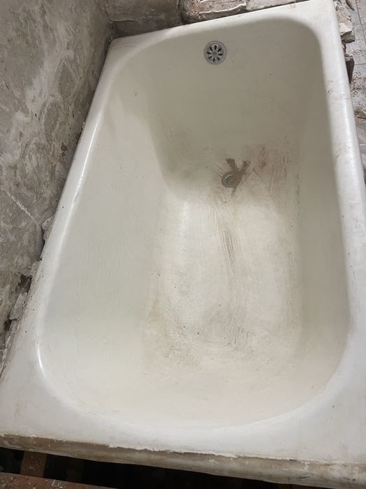 Cadă din fontă, stare bună