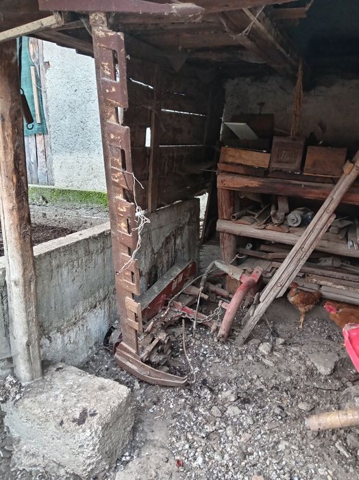 Cositoare pentru piese de schimb