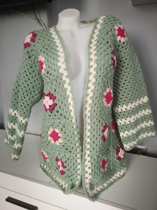 Cardigan crosetat manual