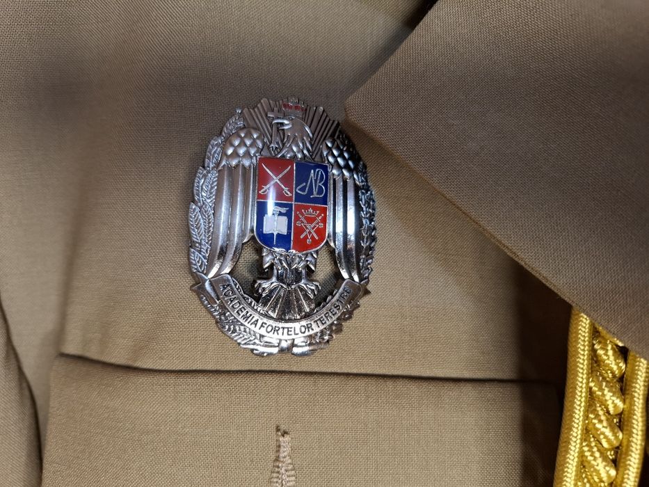 Costum militar Exceptiol Unic de Colonel Logistică