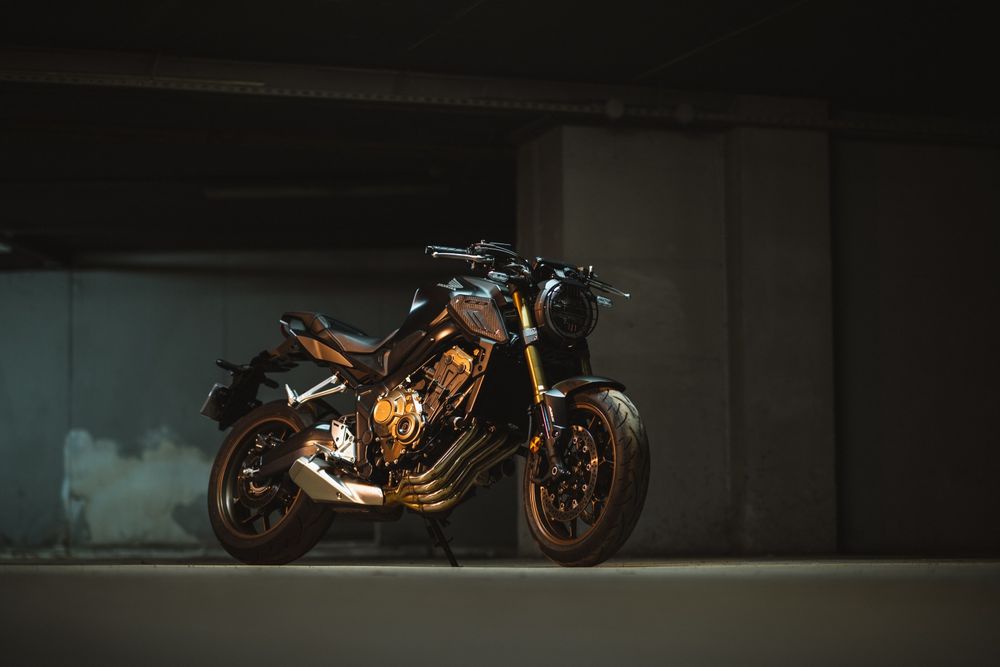 Honda CB 650R Neo Cafe Racer Targu-Mures • OLX.ro
