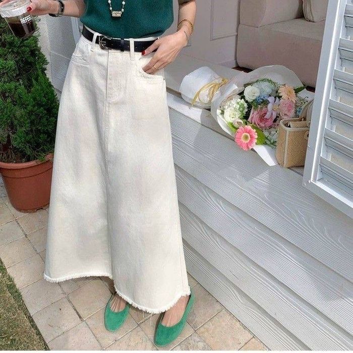 Jensi yubka, s razmerda