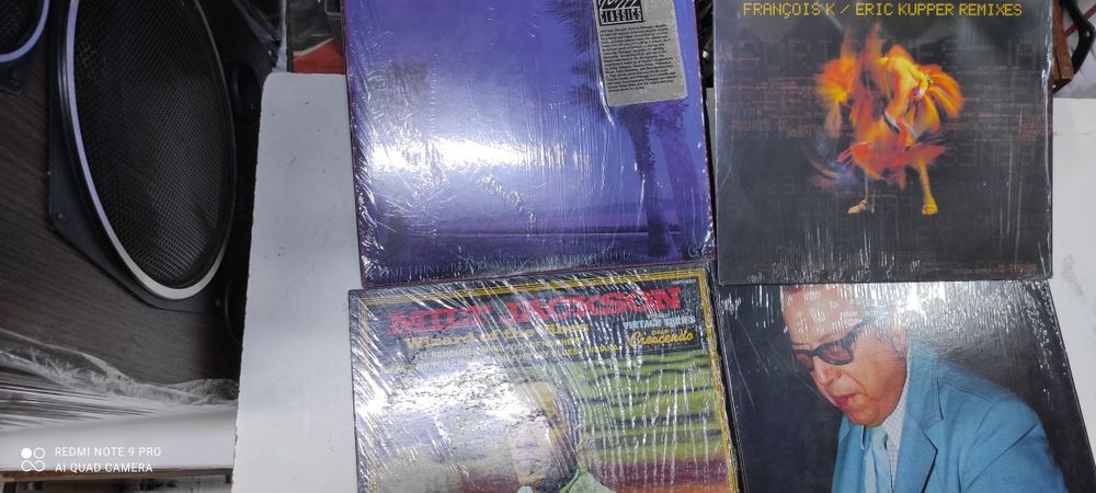 Виниловые пластинки в Алматы