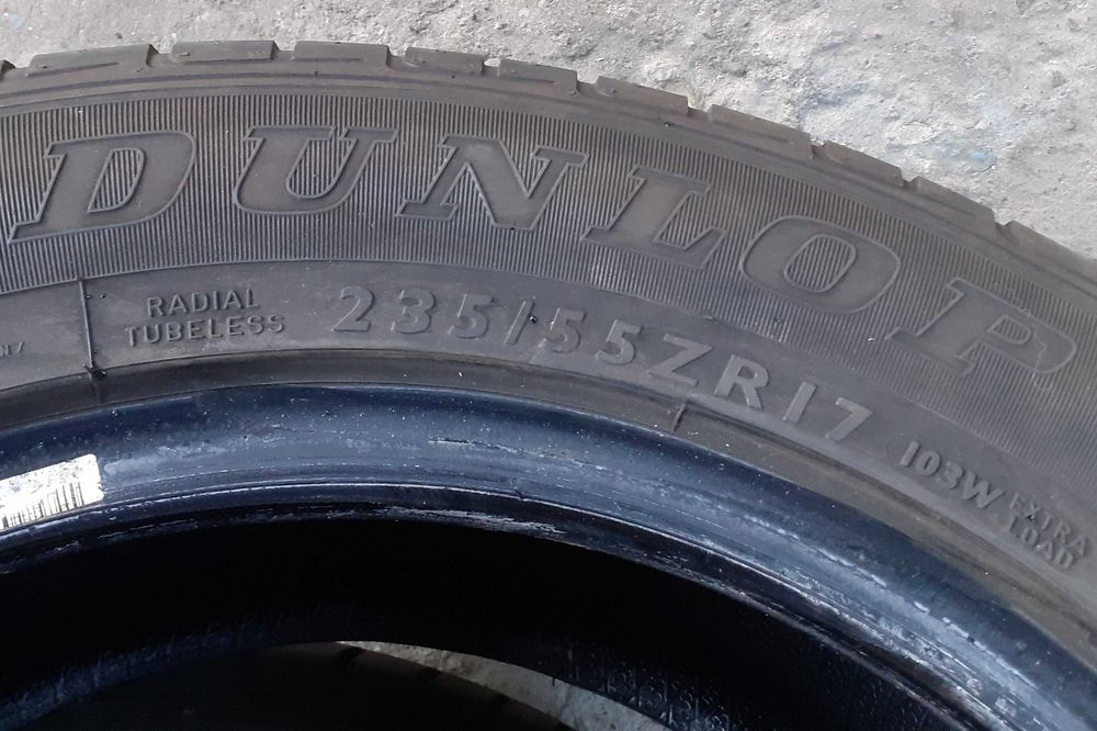 2 anvelope 255/45 R20 SUV și 1 anvelopă 235/55 R17 EXTRA LOAD C Volkswagen T5 T6