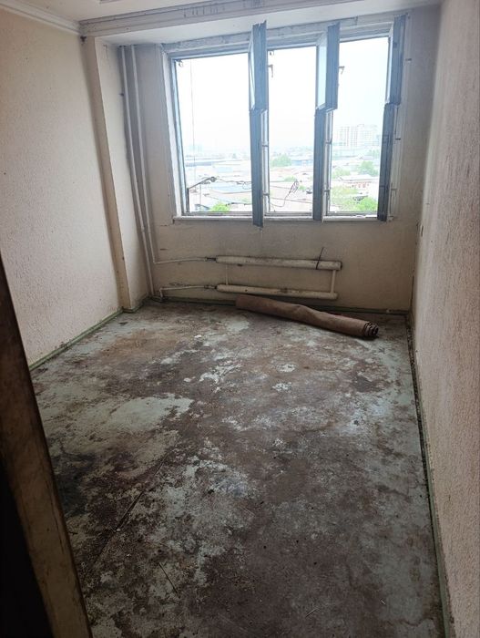 Своя продаётся 2/7/9 Куйлюк-6  бывшая общежитие без ремонта лифт новый