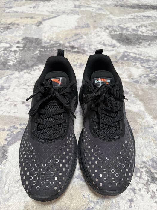 Кроссовки Anta, в черным цвете