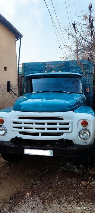 ZIL 130 ishlab yurgan