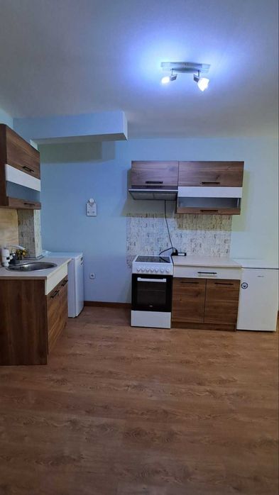 Дава се под наем Двустаен апартамент в Пловдив, Център - 50 кв.м за 306 € - Снимка #2